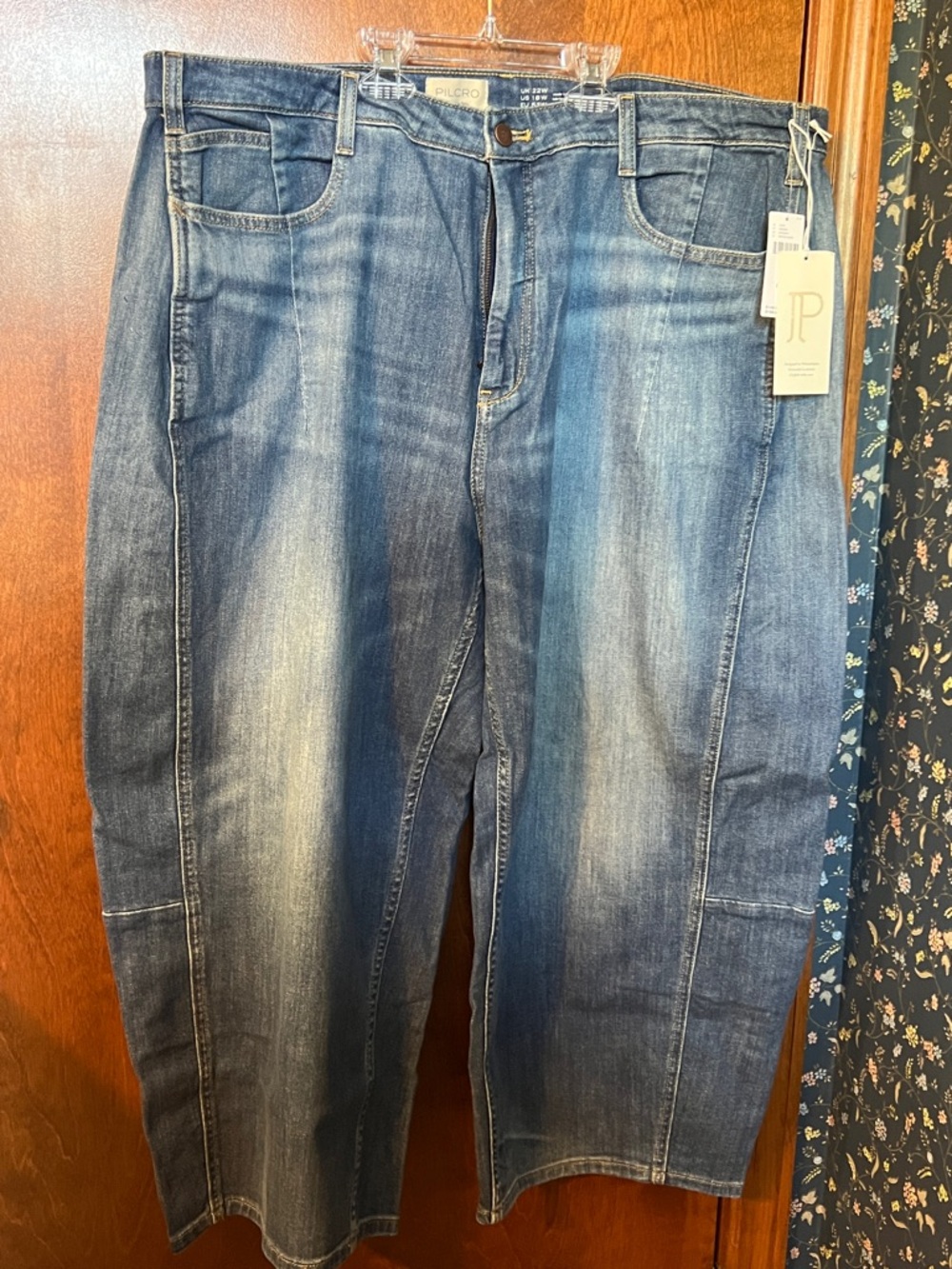 THE KENNA MID-RISE HERITAGE BARREL JEANS BY PILCRO 18W